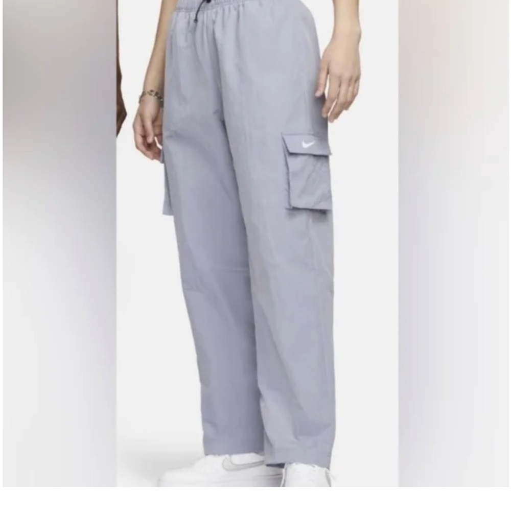 Nike Cargo Pants in Light blue